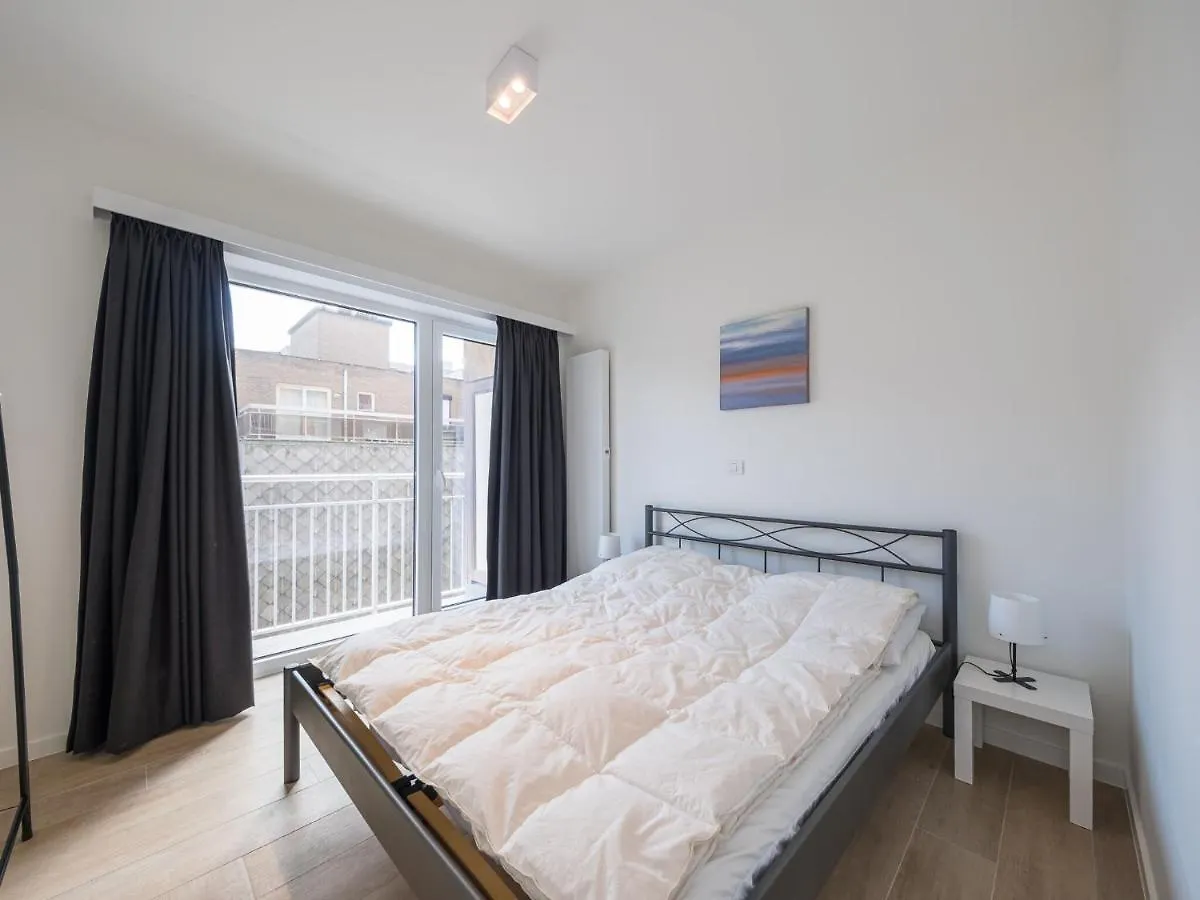 Apartment Overlooking The Sea ミデルケルケ